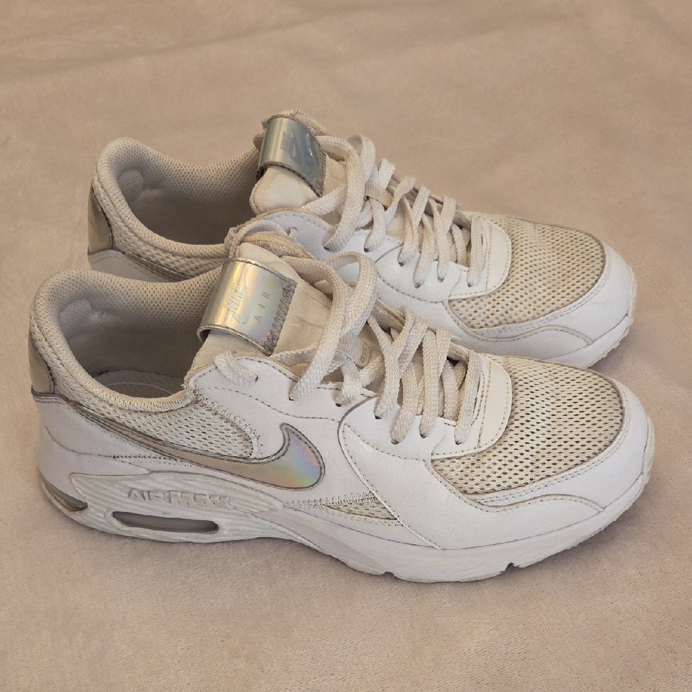 GUC Women's Nike Air Max White Sneakers, White & Silver, Size 10